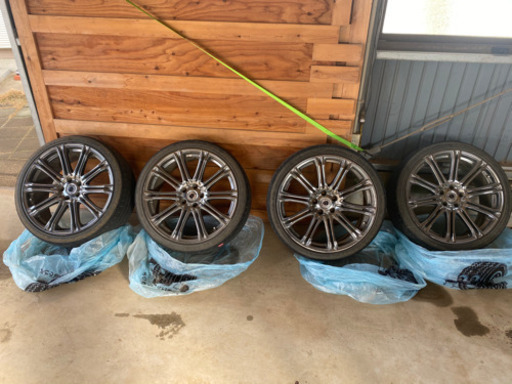 アルミタイヤ付き20インチ