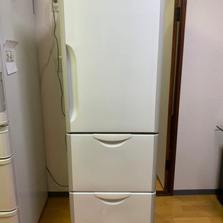 3ドア日立の冷蔵庫(インバーター)2011年