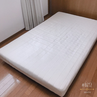 セミダブル足付きマットレスお譲りします。《取りに来て下さる方限定》