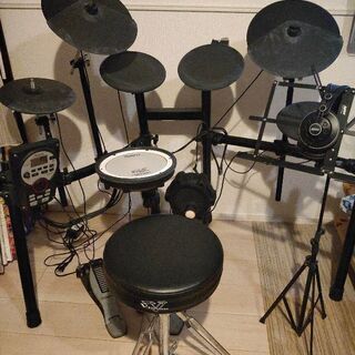 Roland 電子ドラムの画像