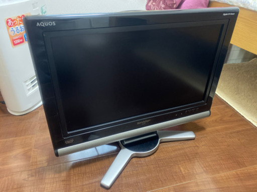 SHARP 20V型　液晶テレビ AQUOSアクオス LC-20D10