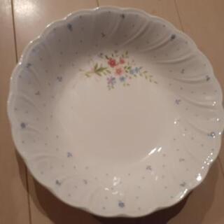 【未使用保管品】洋食器の老舗NIKKO製/スープ皿&平皿セット/ホワイト/花柄/平皿直径約24㎝×スープ皿直径20㎝の画像