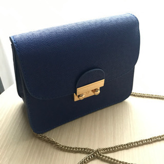 【本日〜1/3取りに来てくれる方】ブルーのバッグの画像