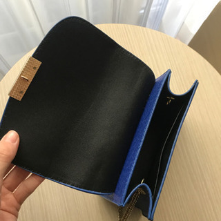 【本日〜1/3取りに来てくれる方】ブルーのバッグの画像