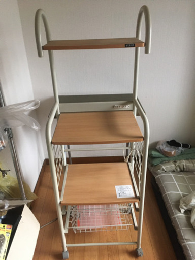 キッチン　収納家具　細長