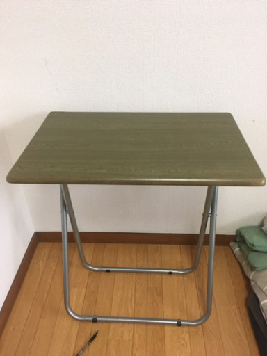 作業テーブル