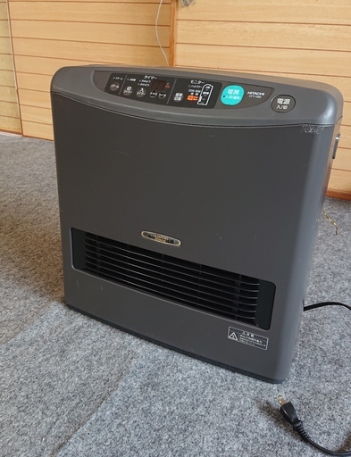 スチーム機能付　電気ハイパワー温風暖房器具　日立製　おはようおかえりタイマー付　空気が汚れません。箱有り