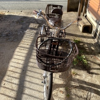 人気の三輪自転車シルバー