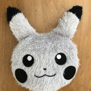ポケモン　ピカチュウ　ポーチ