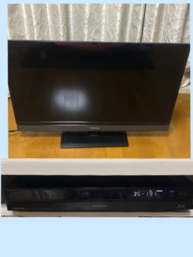 東芝　テレビ　と　ブルーレイレコーダー　REGZA