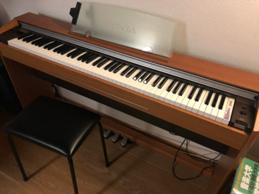 電子ピアノ＿Privia PX-800 木目調、完動品中古です。