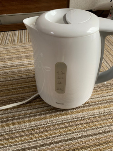 美品！電気ケトル1.2L 1年半使用　ニトリで購入☆