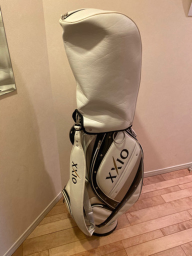 ゼクシオ　キャディーバッグ 《おまけつき》