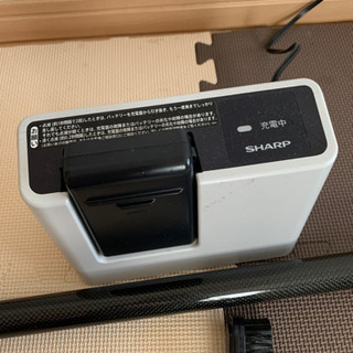 SHARP ラクティブエア　コードレス掃除機の画像