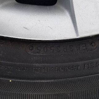 トヨタ鉄ホイール付き。スタッドレス205/65R16まにあわせに。の画像