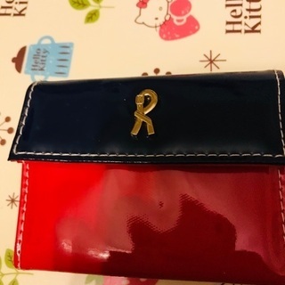 ロベルタ　三つ折り財布　赤・紺エナメル(未使用）
