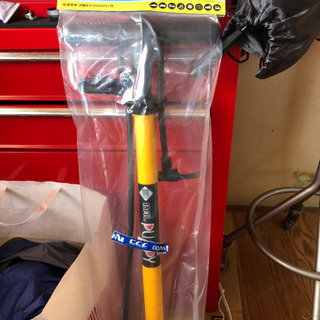 自動車自転車用ポンプ　ポンピィ