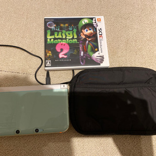 3DSLL＋ルイージマンション2＋モンハン＋本体ケース付き＋本体保護カバー付きの画像