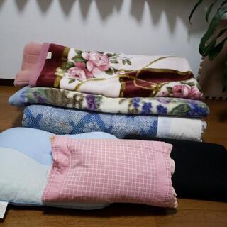【お話中】あげます！枕3、毛布2、掛け布団1