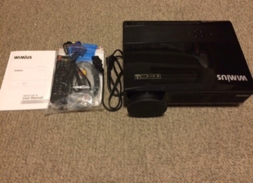 プロジェクター＆スクリーン 【ほぼ新品】