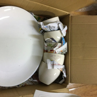 大きなお皿 コップ 探してます