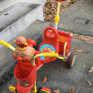 アンパンマン三輪車の画像