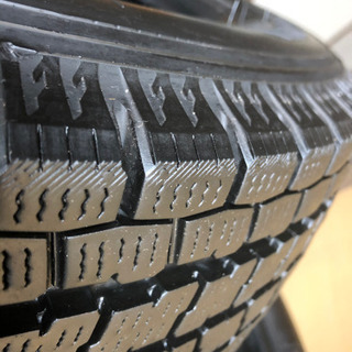 　　スタットレスタイヤ　185/65R15  ＬT12PR トラック用4本セットの画像