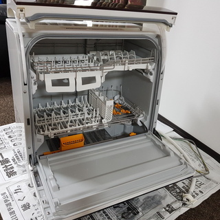 パナソニック 食器洗い乾燥機NP-TR9-T 2016年製の画像