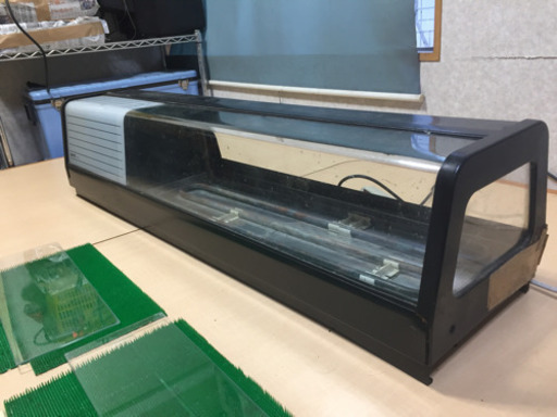 お寿司屋さんにあるようなネタケース良く冷えます