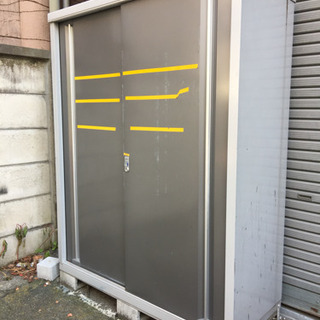 イナバ物置 中古 鍵付き その2の画像