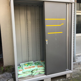 イナバ物置 中古 鍵付き その2の画像
