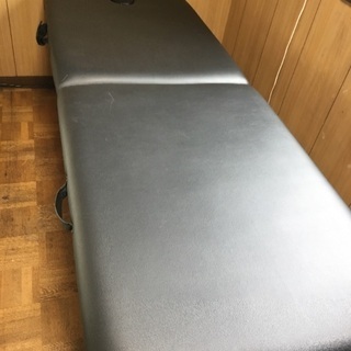 ベッド 折りたたみ 治療用