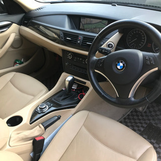 車検 令和３年8月 BMW H22 X1 sDrive 18i 走行7.1万㌔ HID ETC HDDナビ フルセグTV コンフォートアクセス ブラックサファイアメタリックの画像