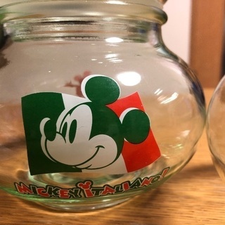 ミッキーのガラス容器の画像