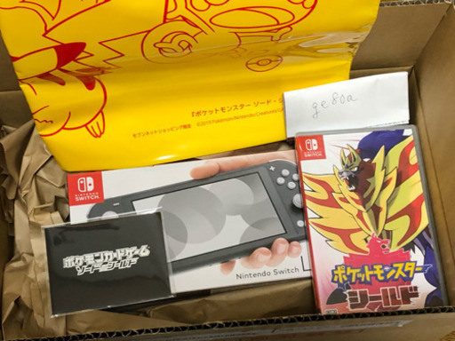 【限定特典有！】Switch Lite グレー & ポケモン シールド