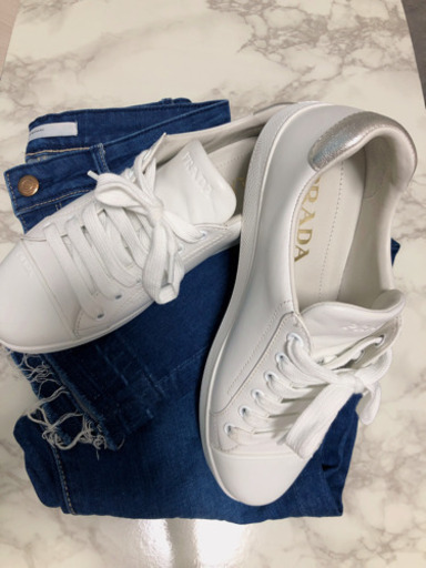 美品　PRADA スニーカー?