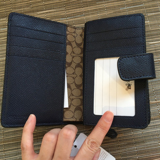 コーチ　財布　ネイビー　二つ折り　新品　未使用の画像