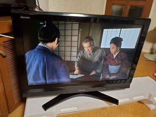 東芝 32型液晶テレビ レグザ32A950L 2010年製