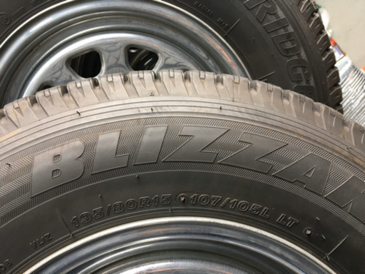 スタッドレス 195/80R15 LT ブリザック