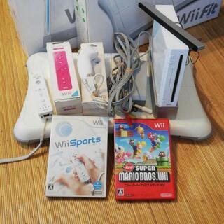 Wii本体セット（WiiFit本体付）