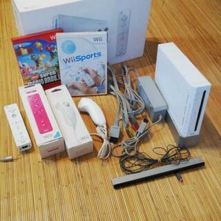 Wii本体セット（WiiFit本体付）の画像