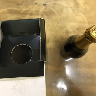 モエ・エ・シャンドン ヴィンテージ 1990 シャンパン 750ml MOET&CHANDON 酒 未開栓の画像