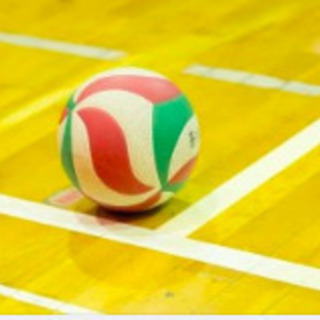 急募★６人制バレーボール　日曜夜　時々ＯＫ　７０歳まで