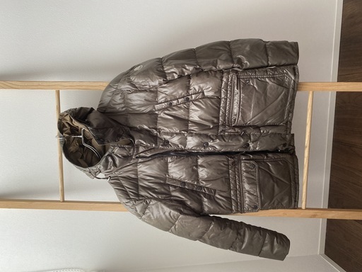 モンクレール　メンズダウン(リバーシブル）　カーキ希少色