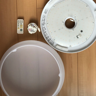 2000円ニトリLEDシーリングライト8畳の画像
