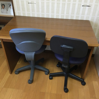 勉強デスクと椅子2台のセット