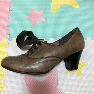 ブラウン　パンプス　23cmの画像