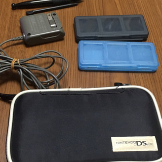 NINTENDO DS Lite  &  ゲームソフト10本の画像