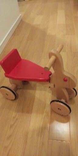 室内用 子供用足蹴り4輪車 コイデ