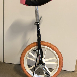 一輪車 中古 小学2〜3年生(女子)が乗ってました。